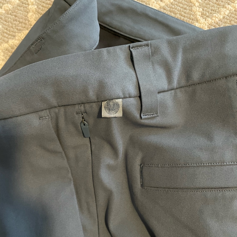 Men’s ABC Lululemon pants 33 32L